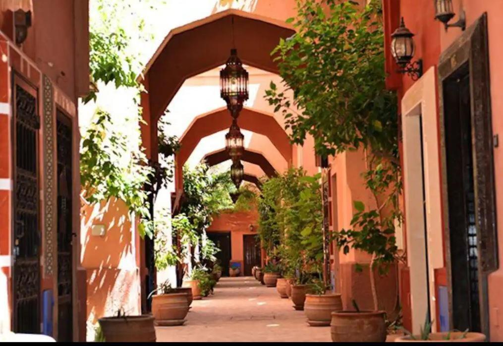 Quarya Assiyahia - Riad Camilia- Maison Entiere Avec Piscine Marrakesh Exterior photo